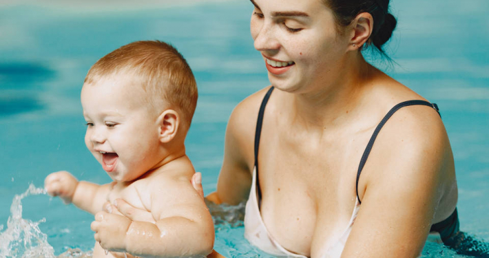 Curso de monitor de natación bebés en UFV Madrid